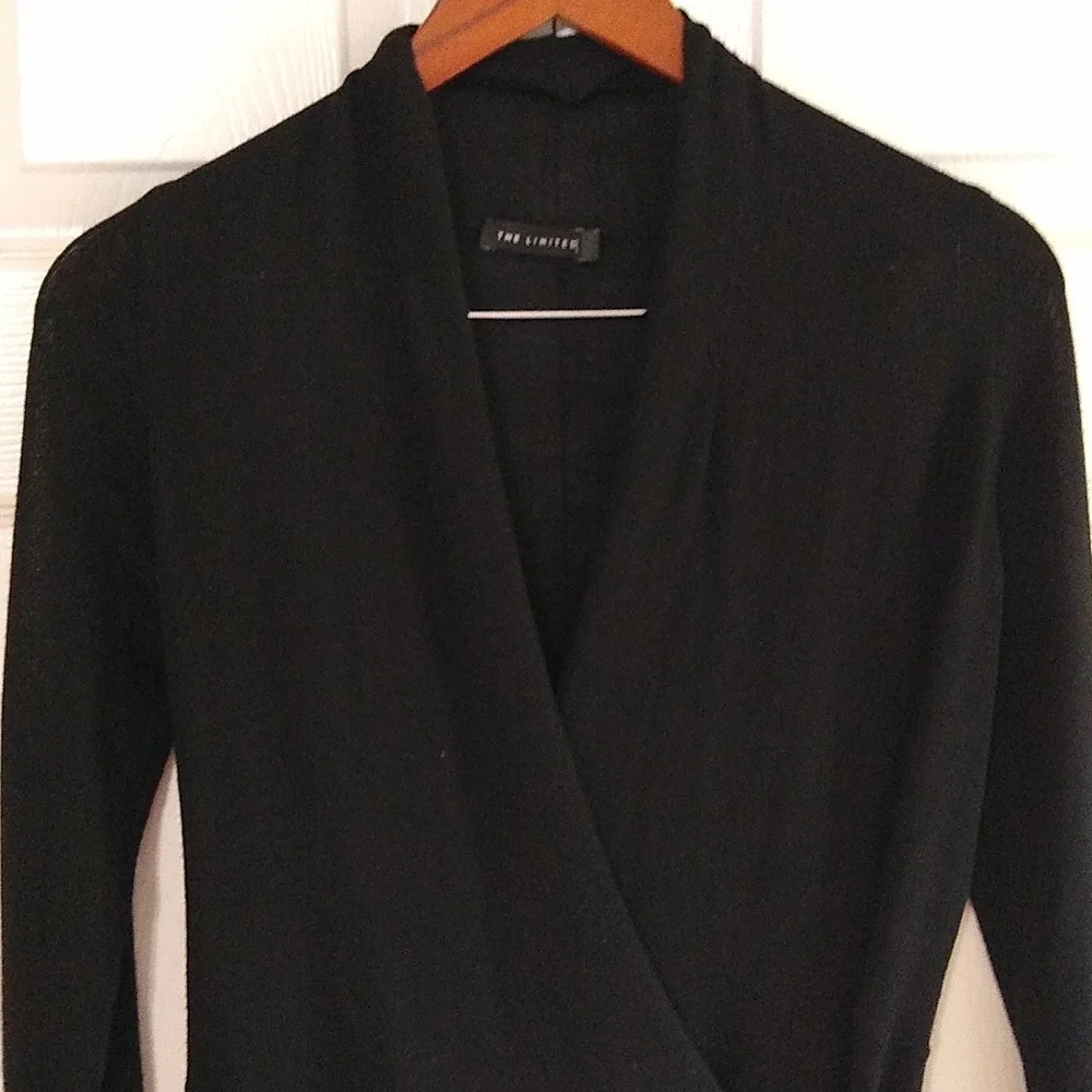 Express wrapped Cardigan 100 merino wool size small - Picture 2 of 11